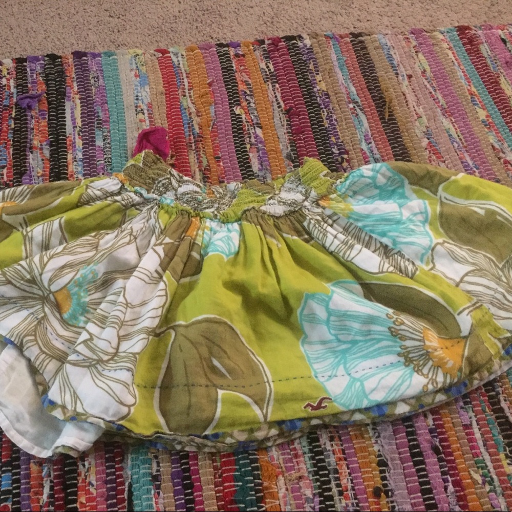 Hollister mini skirt