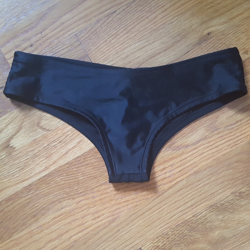 FREE Cheeky swim bottoms