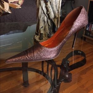 Pointed Toe Glitter Pumps