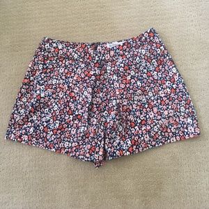 BCBG generation floral print shorts. Size 8