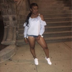 Meet your Posher, Ayana