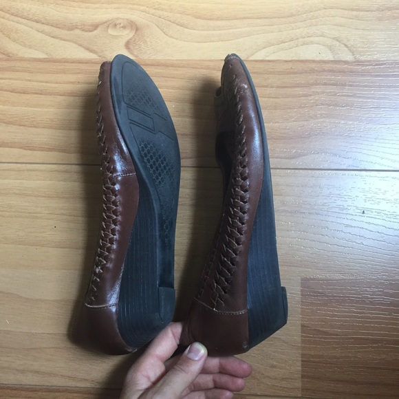 VINTAGE Woven Leather 1980s Peeptoe Leather Flats - Picture 4 of 7