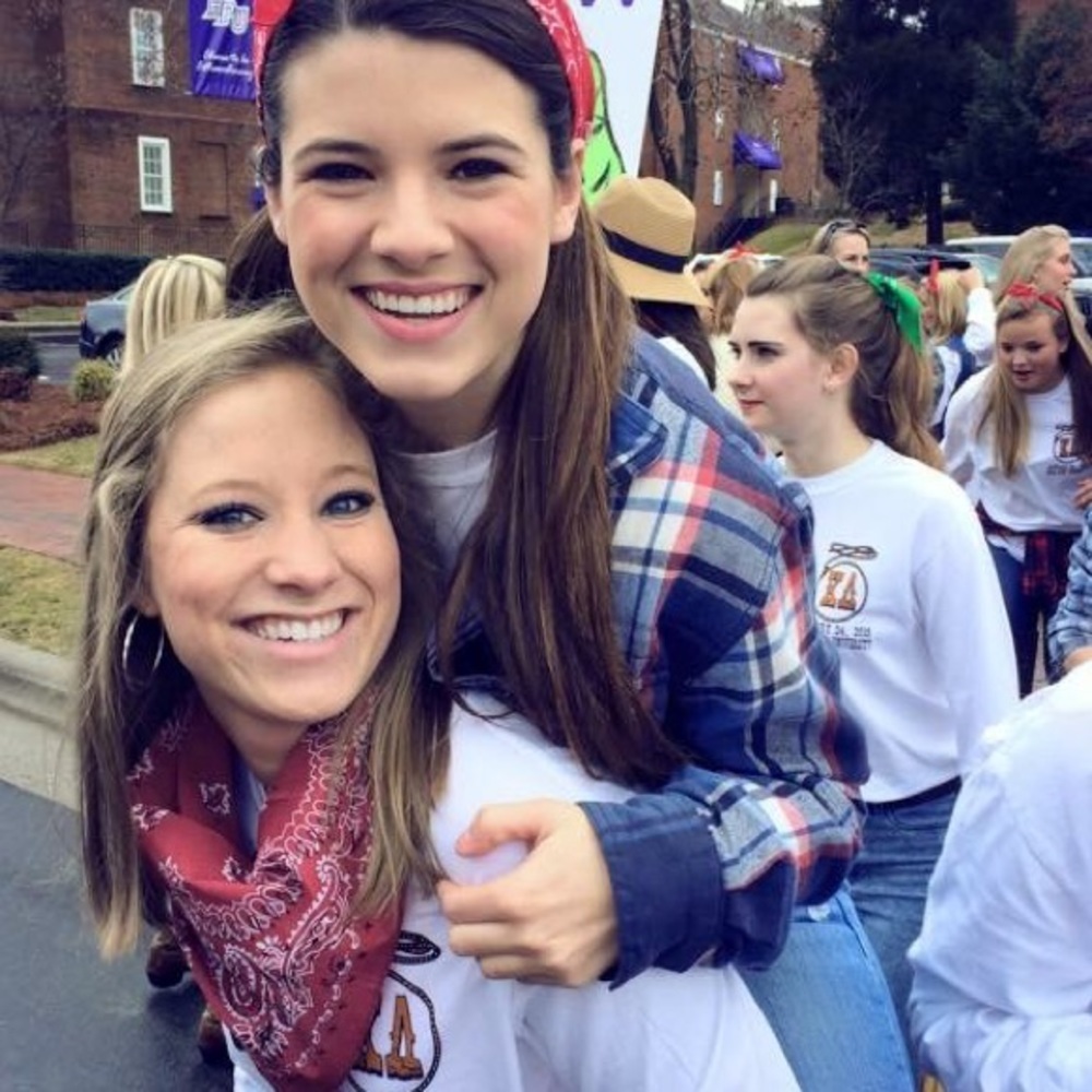 Meet your Posher, Emily