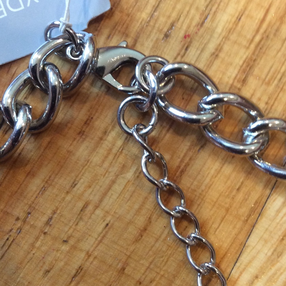 Necklace - Picture 2 of 3