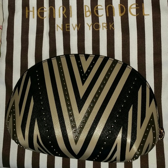 New Henri Bendel West57th StuddedDome CosmeticCase - Picture 5 of 5