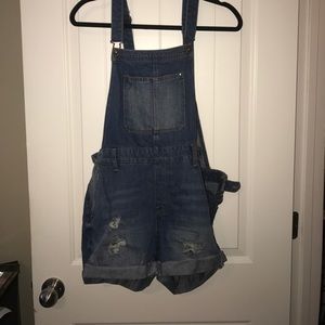 Overall shorts
