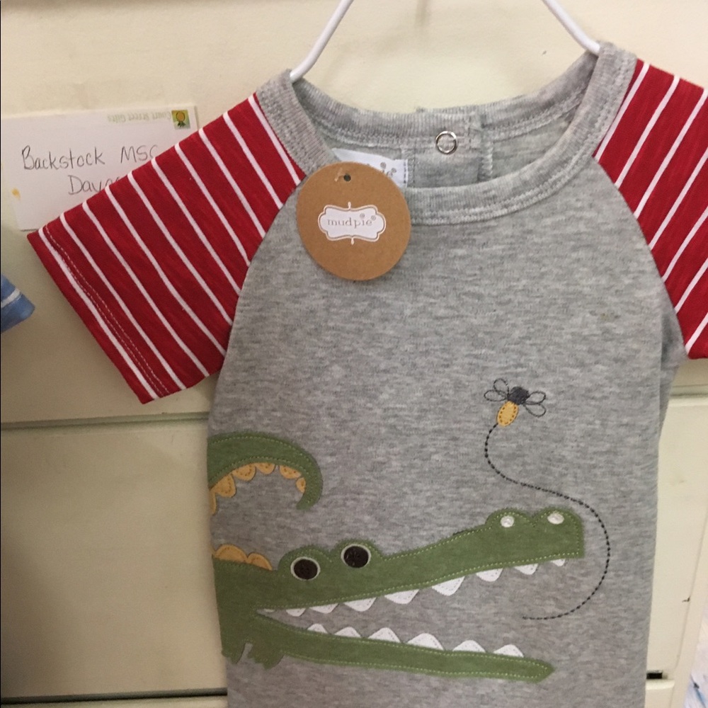 Adorable shortall. NWT