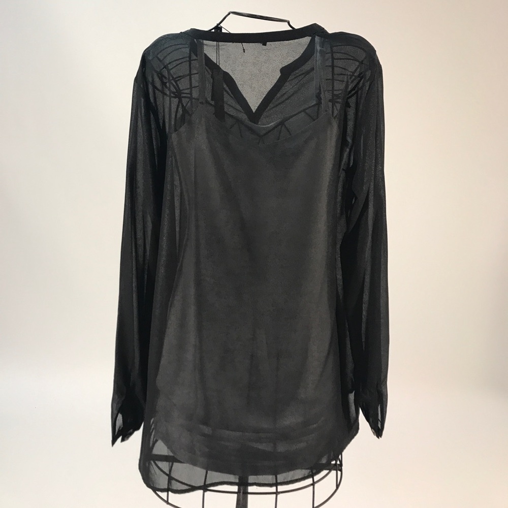 Button Up Top - Picture 2 of 2