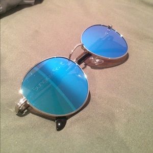 silver and blue sunglasses