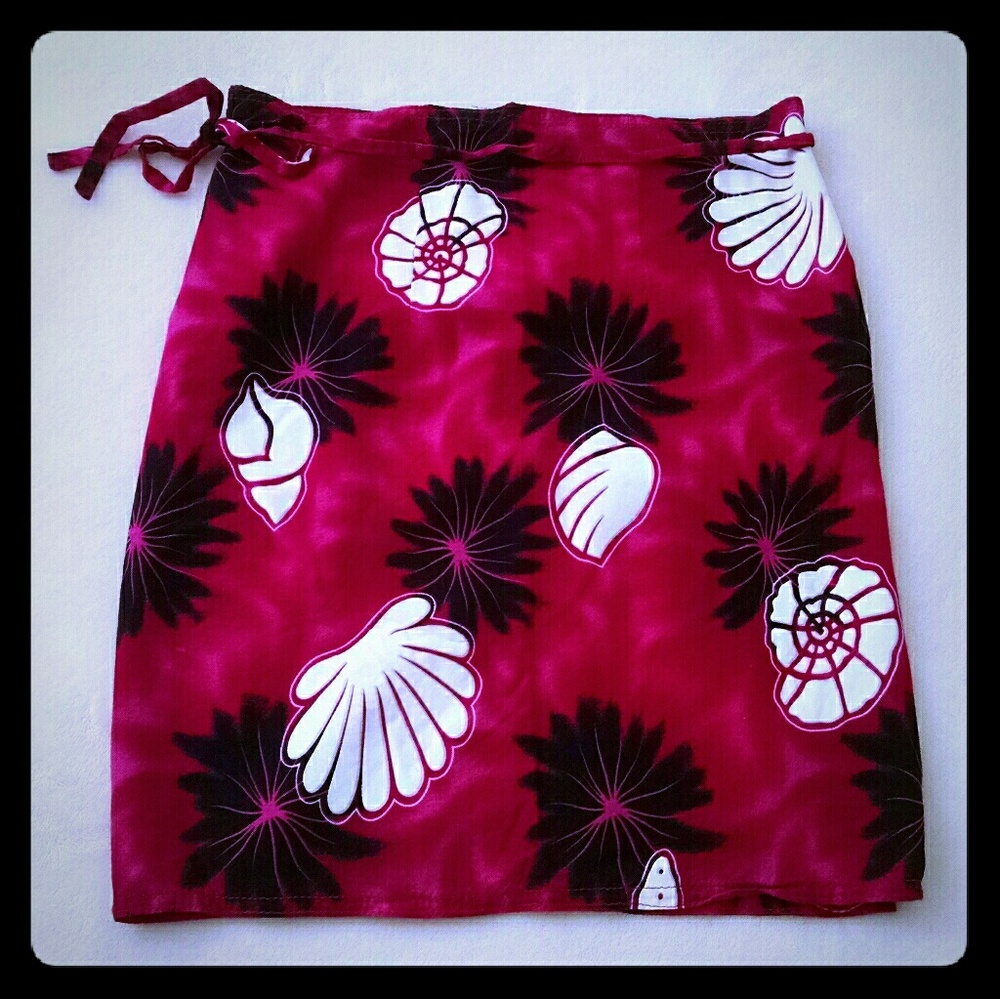 Cute Swim cover up/sarong wrap- BNWT