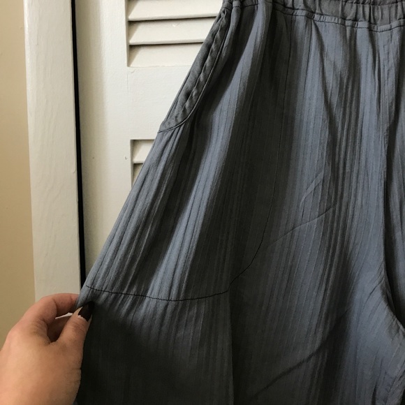 Light pants - Picture 3 of 4