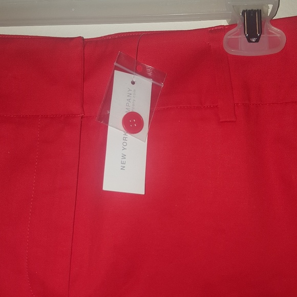 Shorts - Picture 2 of 4