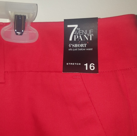 Shorts - Picture 3 of 4