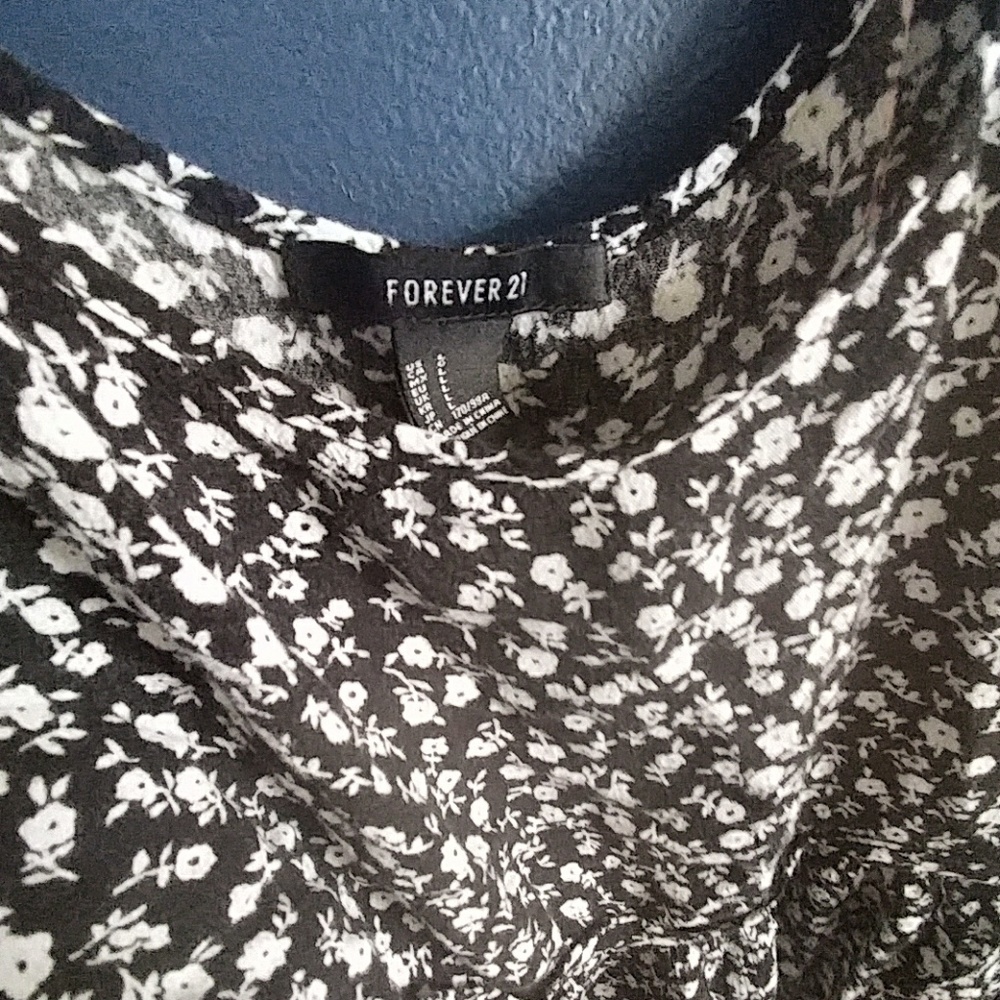 ❌SOLD❌B&W Babydoll Tunic/Dress - Picture 2 of 4