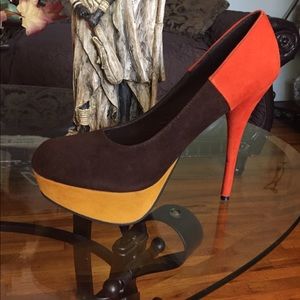 Multicolored Platform Pump