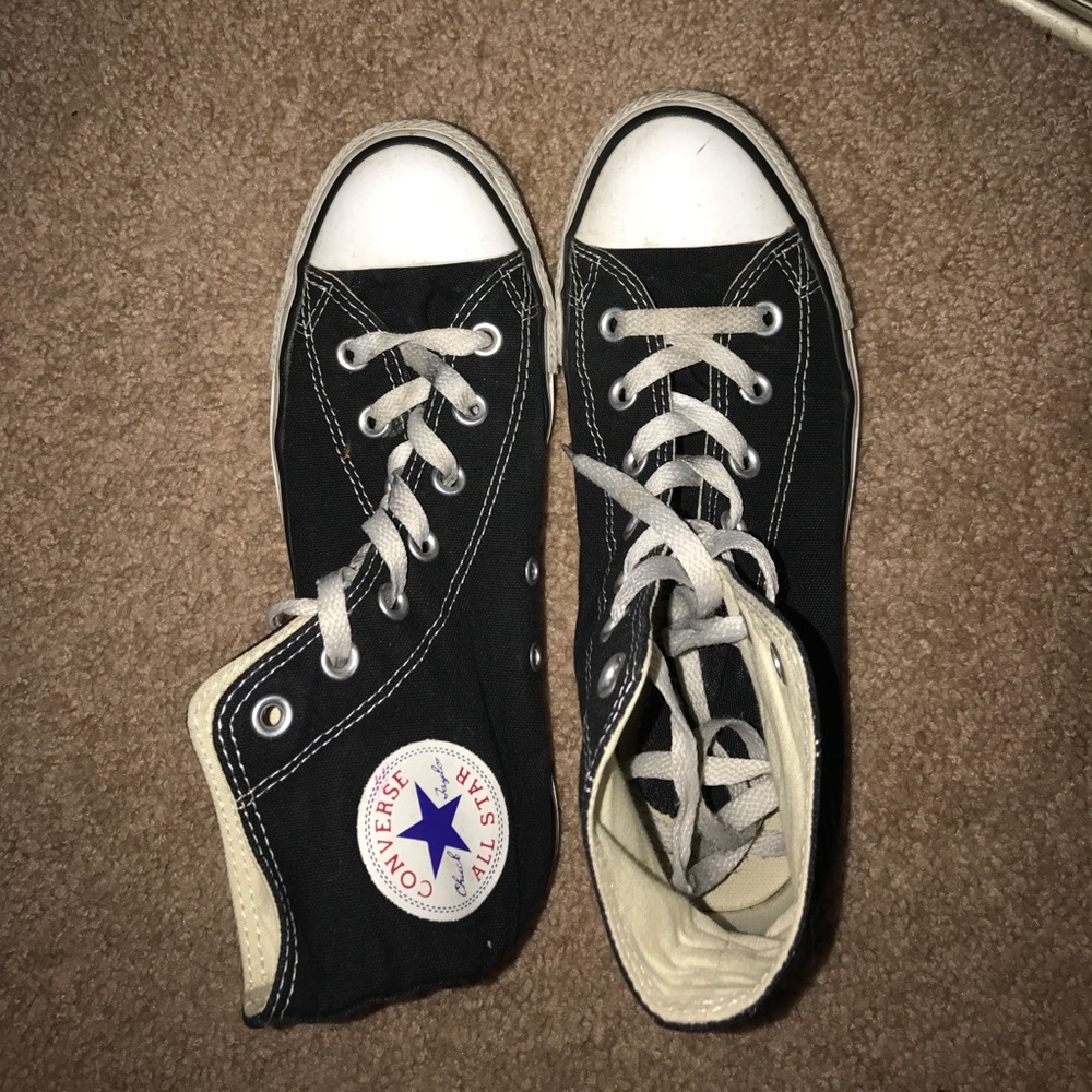 Black and white converse