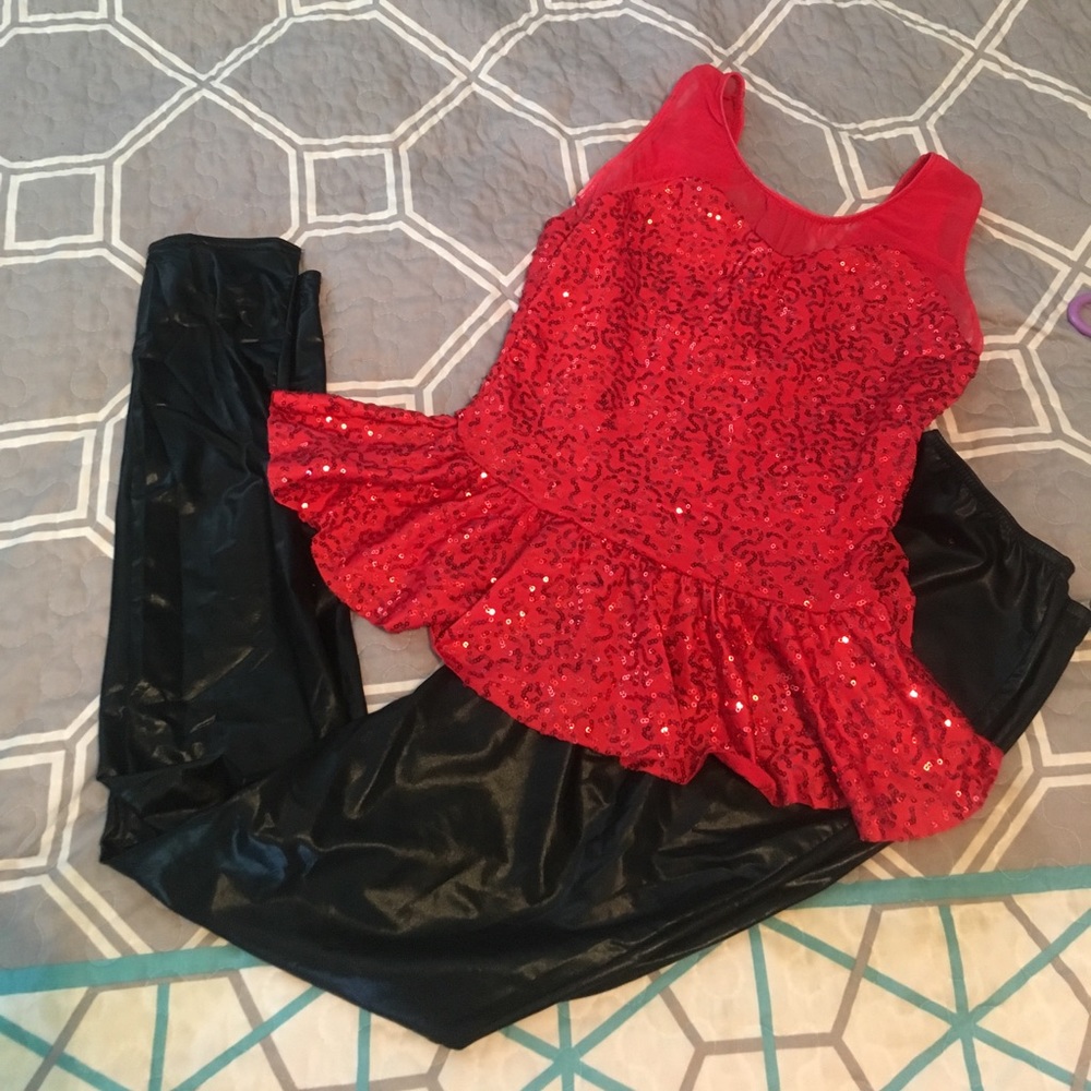 Cute Faux Leggings with Peplum