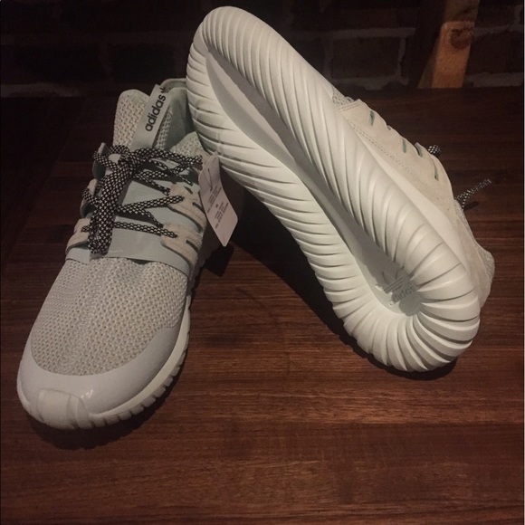 Adidas - Picture 2 of 4