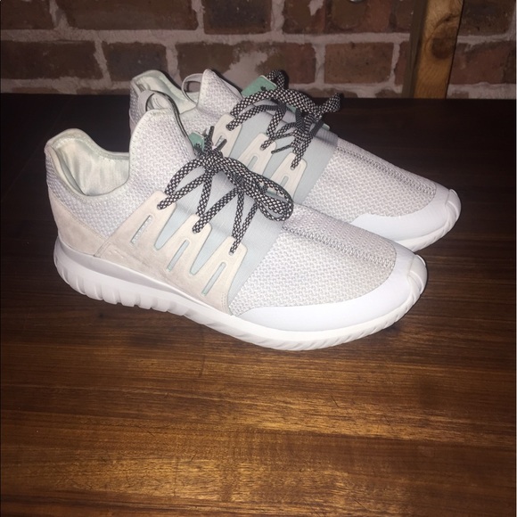 Adidas - Picture 3 of 4