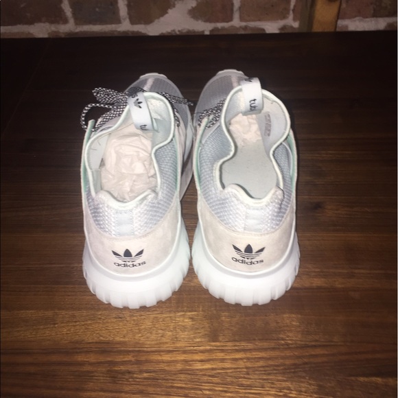 Adidas - Picture 4 of 4