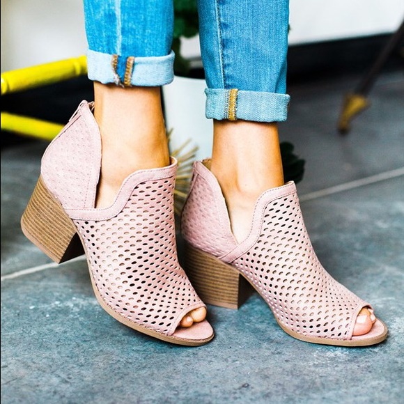 Mauve Mesh cut out peep toe ankle bootie - Picture 4 of 4