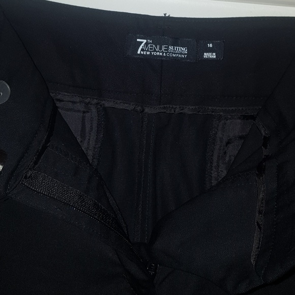 Shorts - Picture 2 of 3