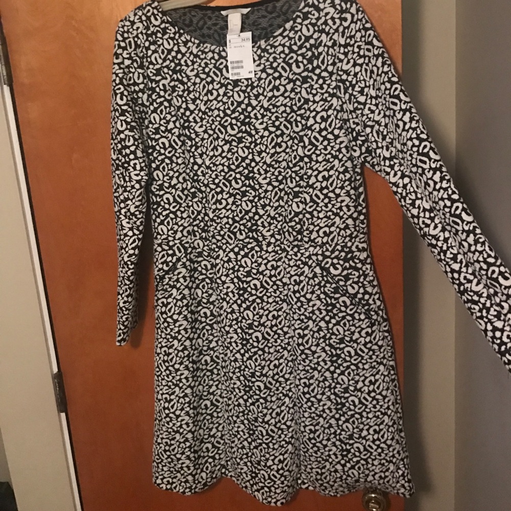 Long sleeved dress with pockets