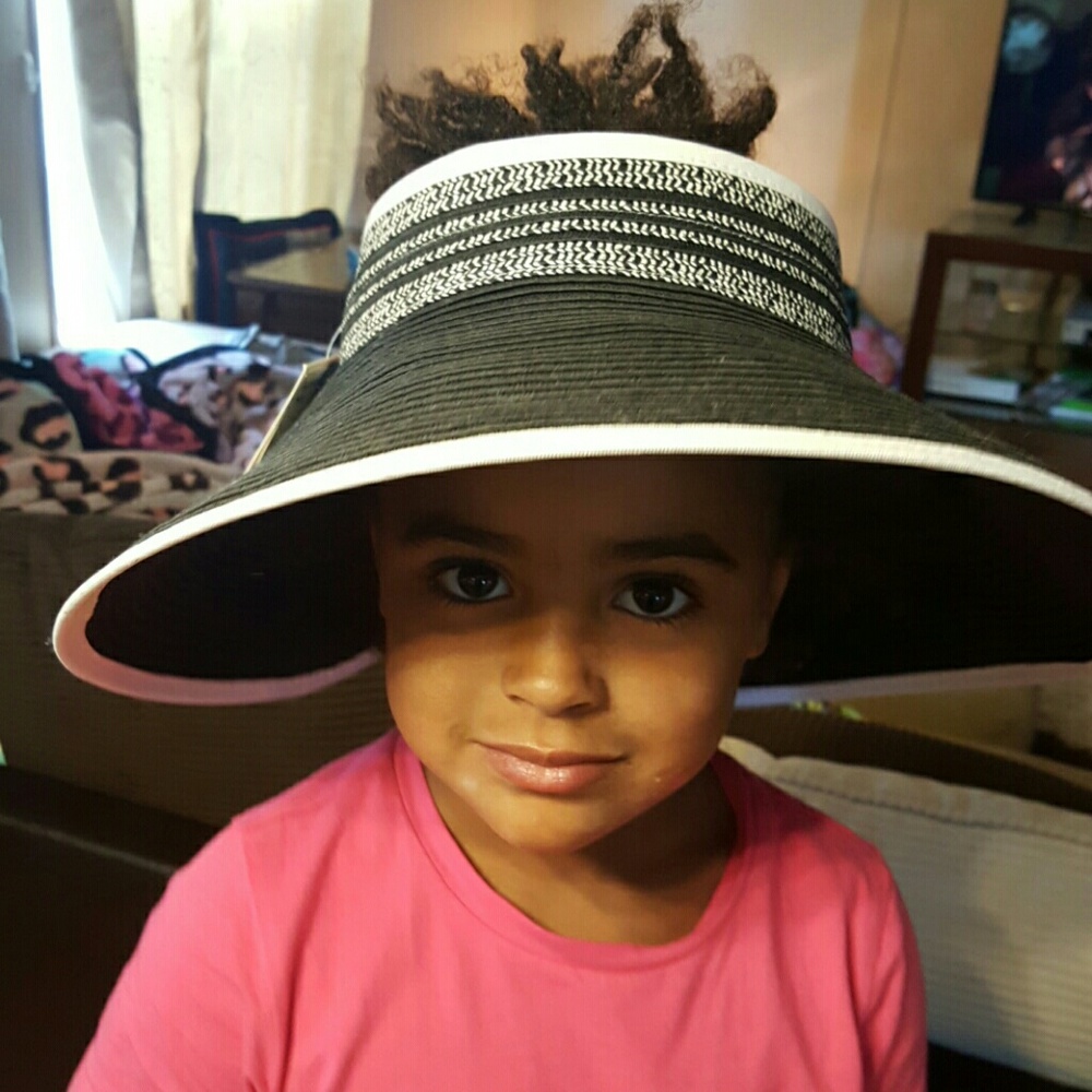 *NEW* Summer hat - Picture 4 of 5