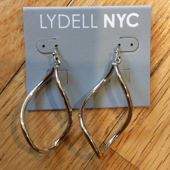 Earrings - Picture 2 of 3