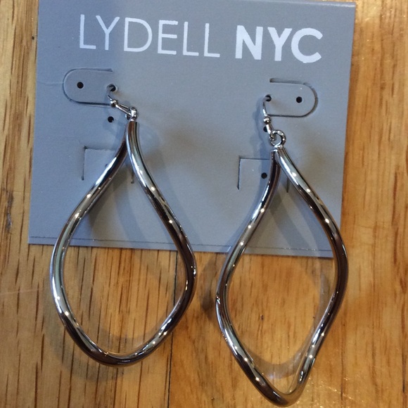 Earrings - Picture 3 of 3