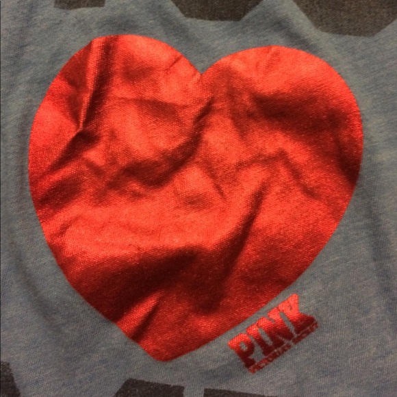 Pink vs top - Picture 2 of 3