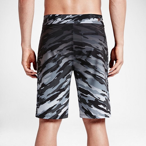 Nike Hurley phantom board shorts size 32 - Picture 2 of 2