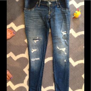 Liz Lange maternity distressed skinny jeans