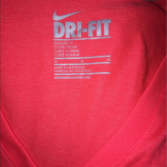 NIKE ✔️ Dri-Fit T-Shirt - Picture 3 of 5