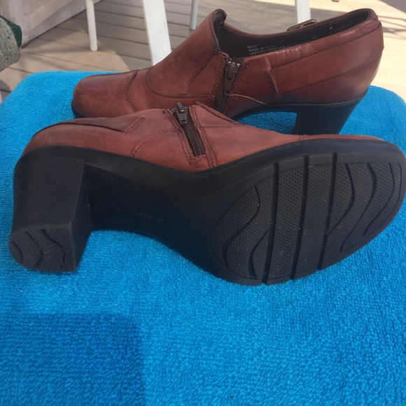 Shoes - Picture 2 of 3