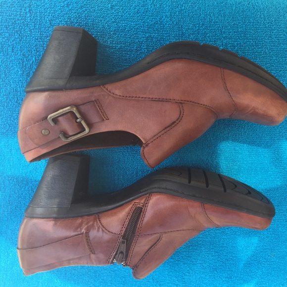 Shoes - Picture 3 of 3