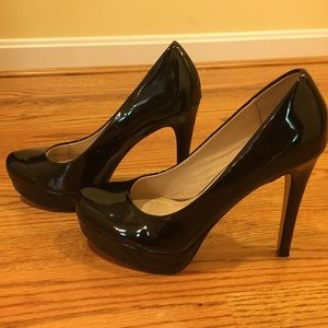 Chinese Laundry black pump