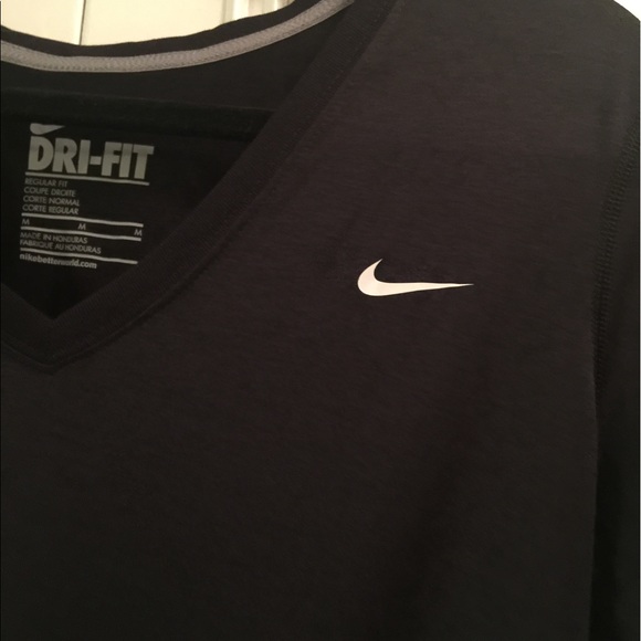 ✔️ NIKE ✔️ Dri Fit T-Shirt - Picture 4 of 5