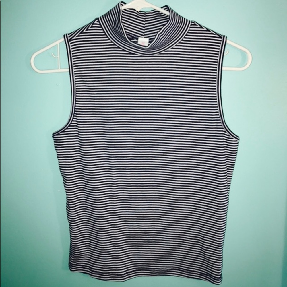 Crop Top! 👚 SOLD