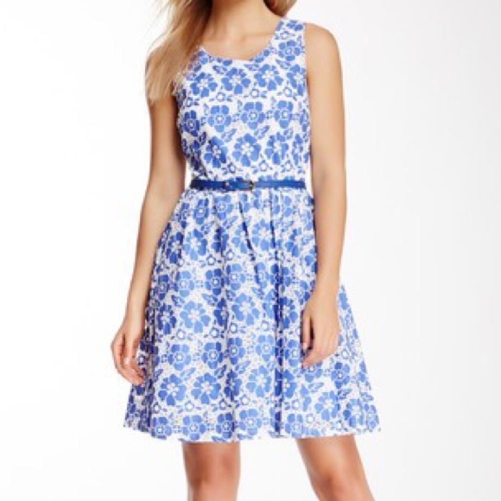 NWT Yumi London Floral Lace Dress - White/Blue