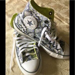 CONVERSE CANVAS SNAKESKIN PRINT HIGHTOPS