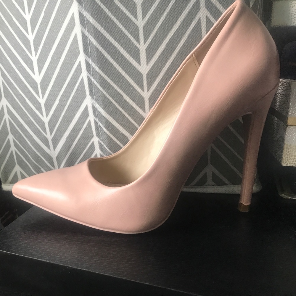 Blush Faux leather pointed toe