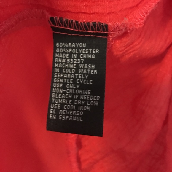 Breezy Red Tank - Picture 4 of 4