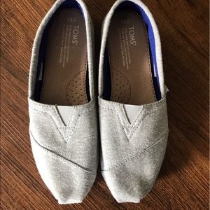 Toms Shoes