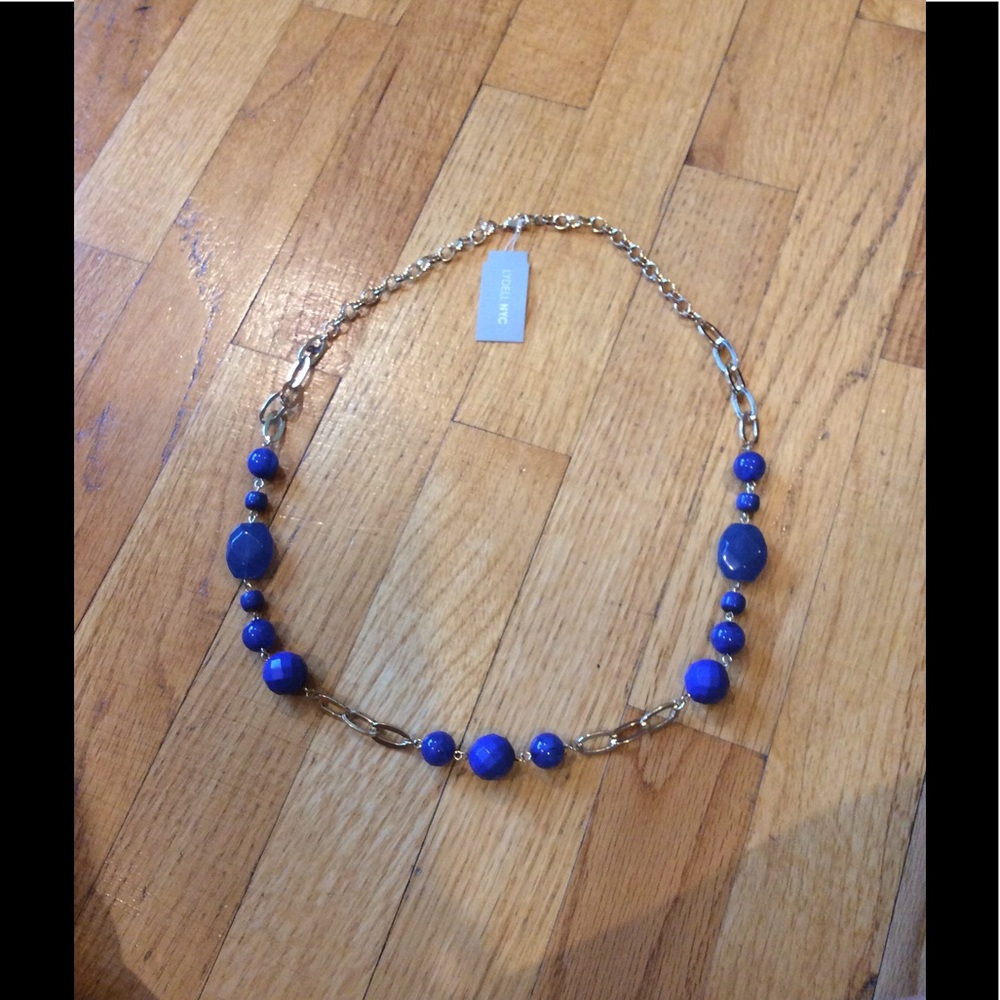 NWT necklace