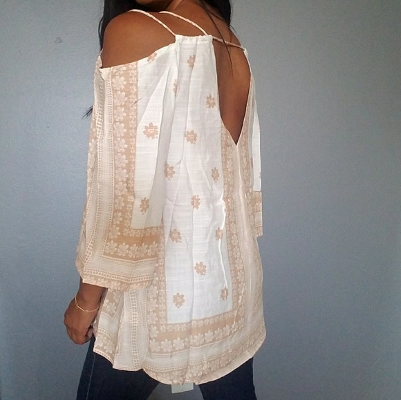 IVORY TAUPE PRINT COLD SHOULDER TOP - Picture 4 of 5