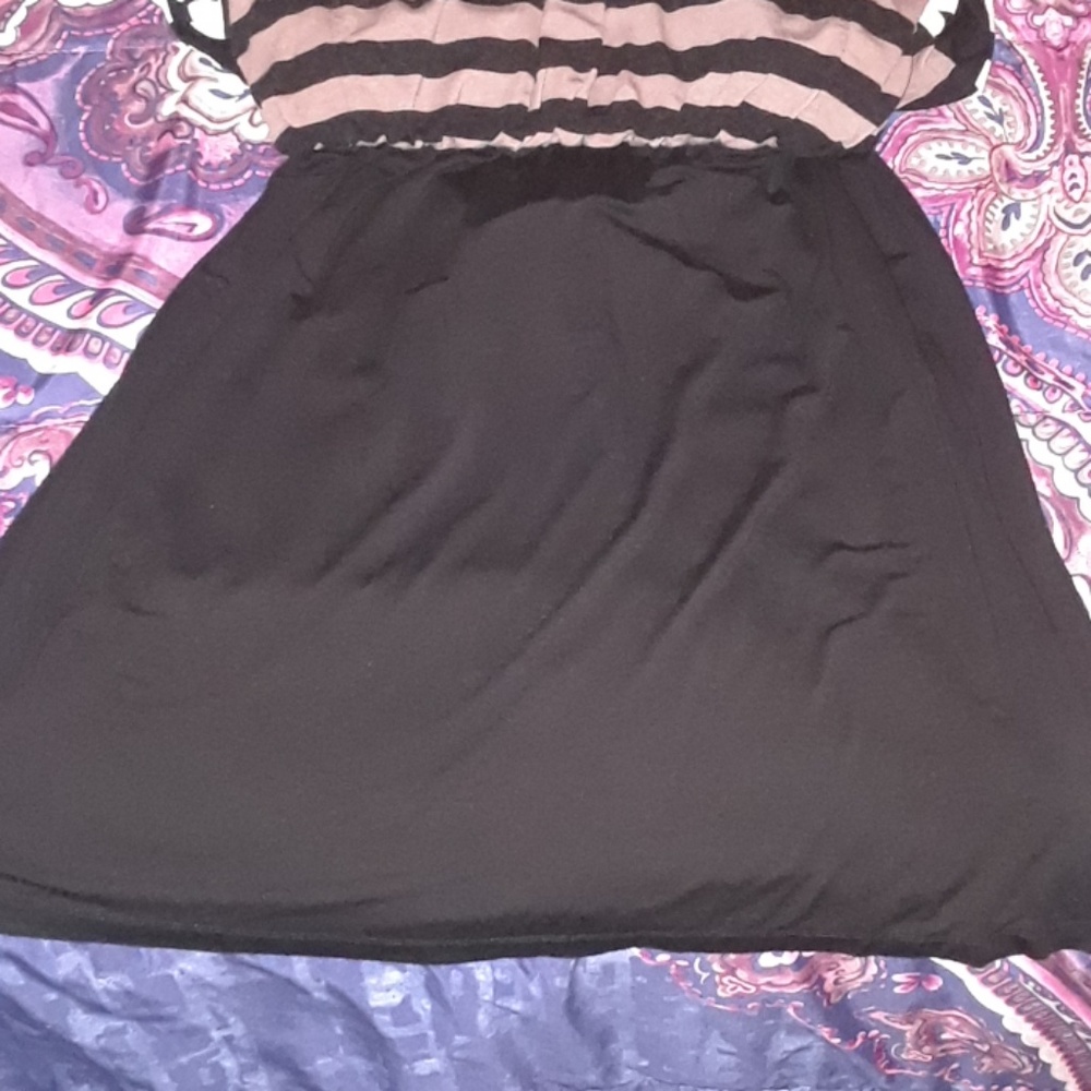 Dress - Picture 4 of 6