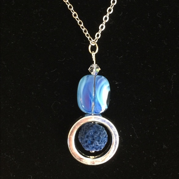 🌺Diffuser Blue Lava Stone Necklace🌺 - Picture 2 of 2