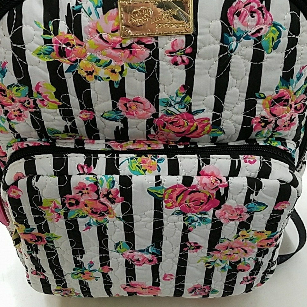🎉1 HR SALE ONLY🎉BETSEY JOHNSON LARGE BACKPACK! - Picture 4 of 8