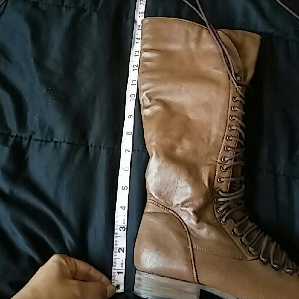 Brown boots - Picture 2 of 4